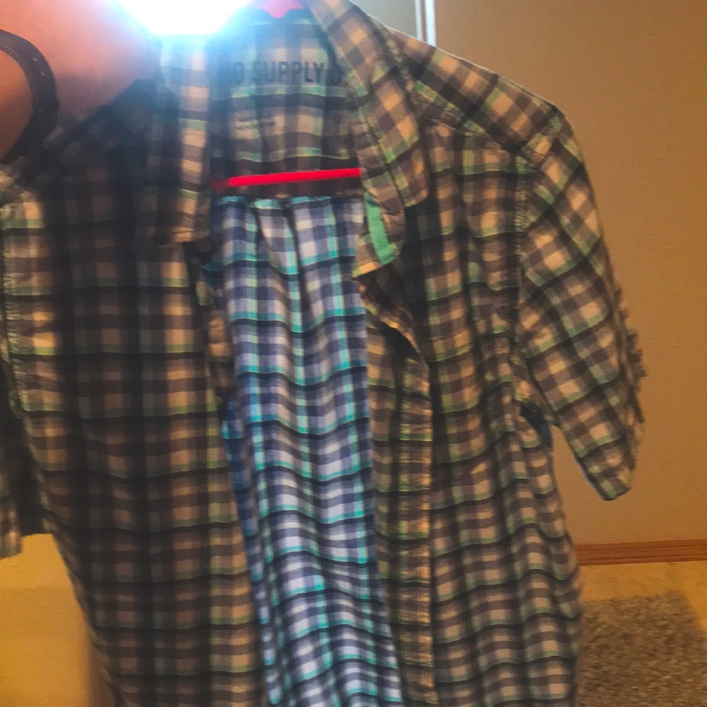 Short sleeve button down